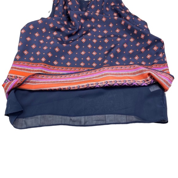 J. Crew Silk Navy Medallion Blouse w/ Keyhole & Button Closure- size 10 - Picture 6 of 11